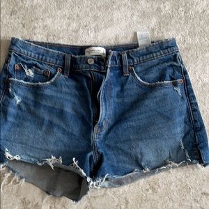 Abercrombie High Rise mom shorts